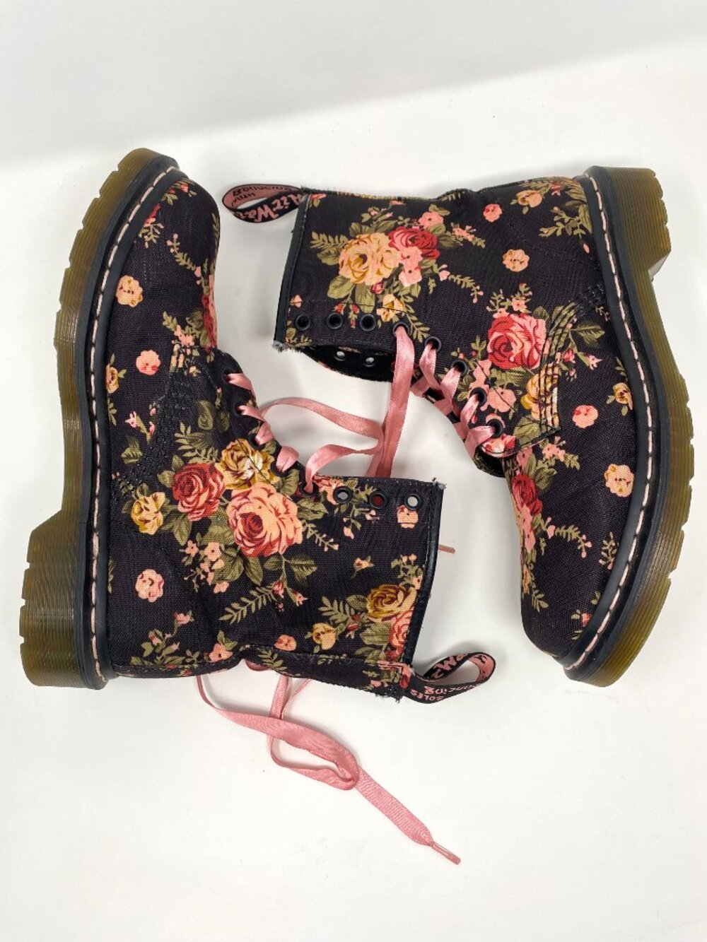 Dr. Martens Floral Lace-Up Boot in Victorian Rose 8 - Picture 2 of 12